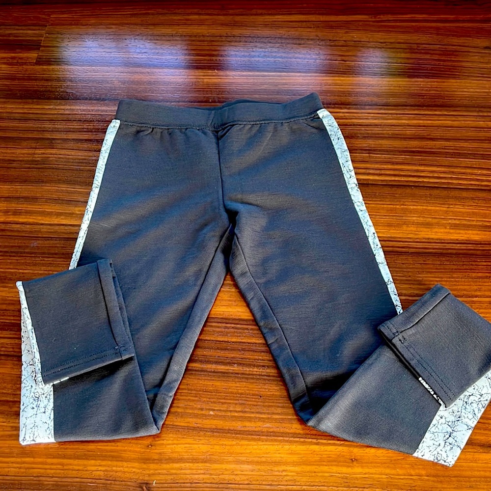 C&C girls leggings Size M